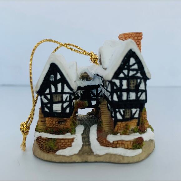 Vintage Other - 1992 David Winter Cottages Ornament